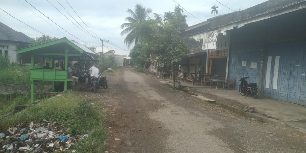 Pos kamling desa Krueng Kiran